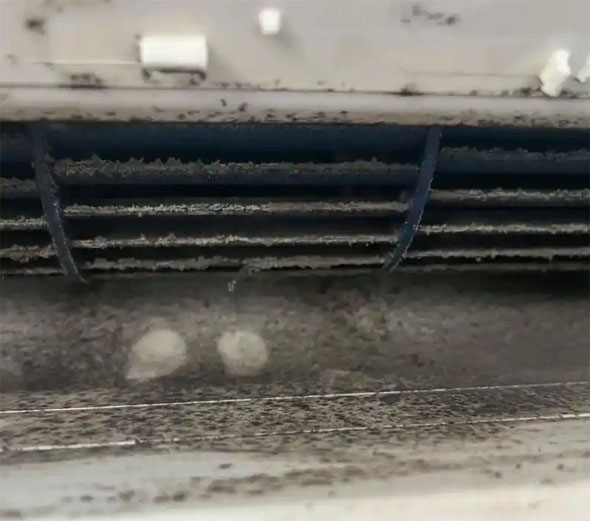 鄢陵空调吹的风有股烧焦味是怎么回事